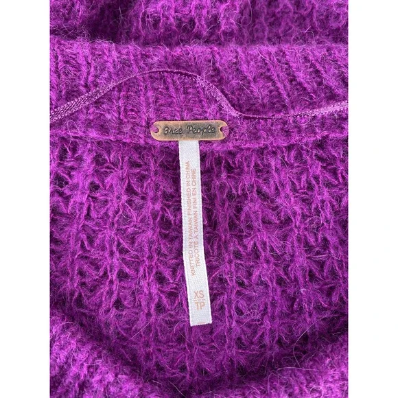 NEW Free People Women’s Purple Orchid Knit Lulu Oversize Sweater - XS - Picture 3 of 6